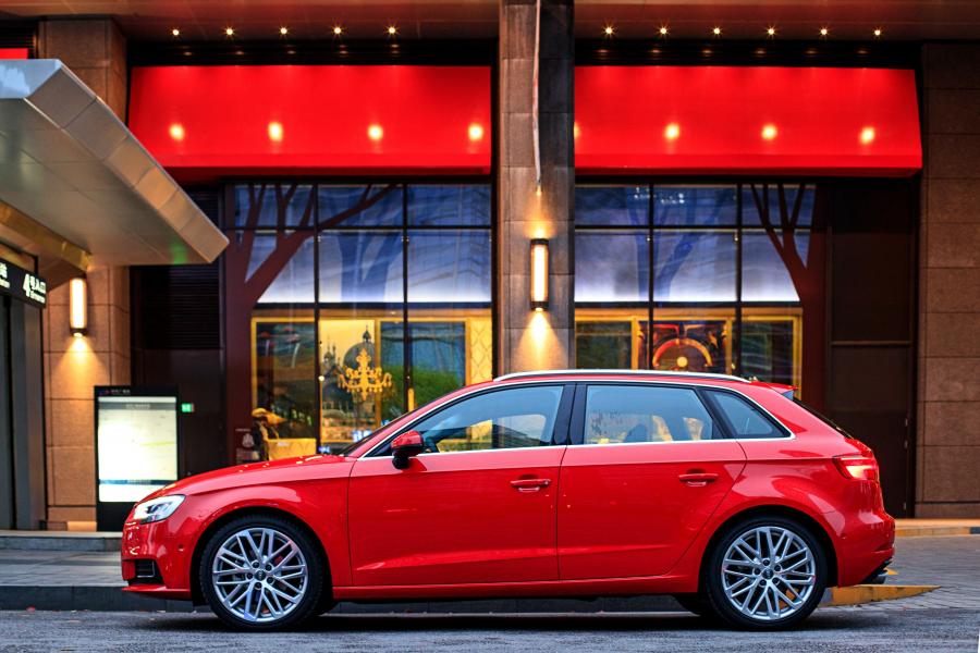  Audi A3 Sportback 35 TFSI (8V) 2017 года  (CN) (фото 5 из 5)
